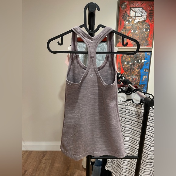 Lululemon Tank Top Size 2 - Picture 2 of 2